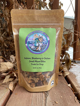 Load image into Gallery viewer, Salmon, Blueberry & Chicken Mixed Bites